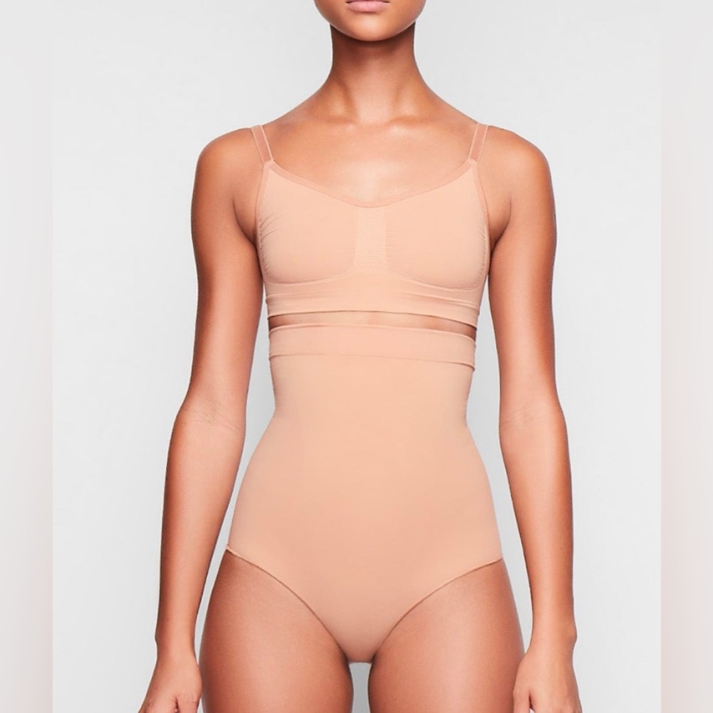 SKIMS Seamless Sculpt High Waisted Brief NWOT XL Ochre Butt Shaping Shapewear